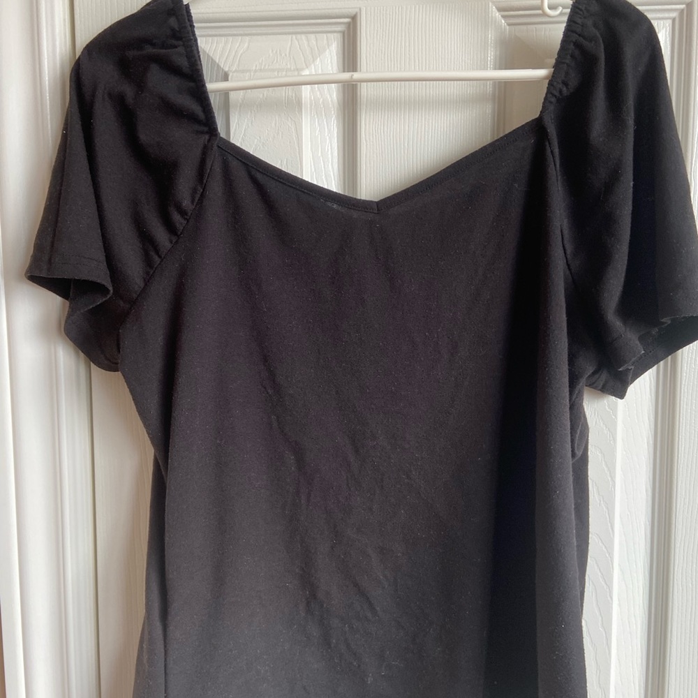 Black Solid Puff sleeve top - Picture 2 of 10